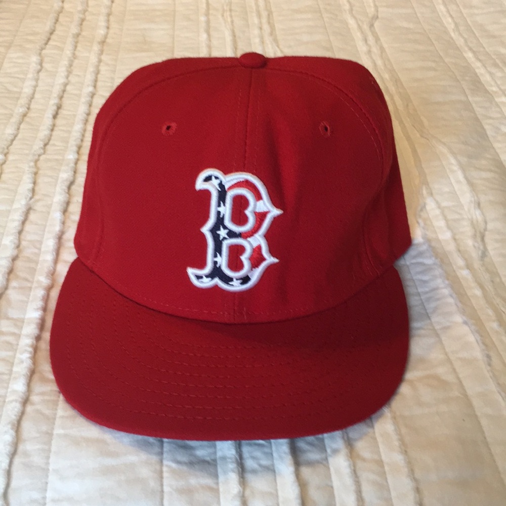 New Era fitted ball cap